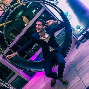 Meet your Posher, Eli